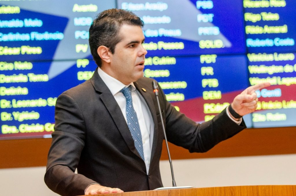 Deputado Adriano Responsabiliza Governo E Prefeitura Pelo Caos