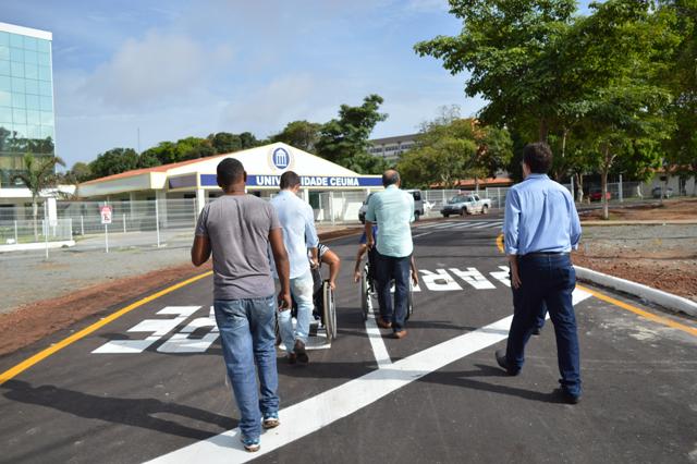 Cadeirantes têm acessibilidade garantida com obras feitas pela Universidade Ceuma em parceria com a SMTT