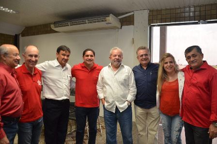 Zé Inácio com Lula e outras lideranças no ato em Fortaleza