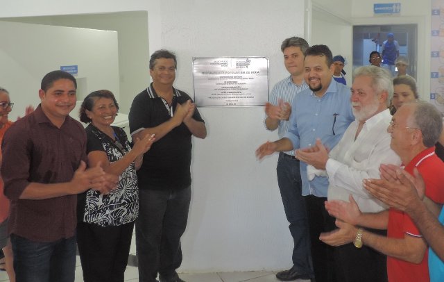 Deputado Zé Inácio com o governador Flávio Dino e demais autoridades na inauguração do Restaurante Popular de Zé Doca