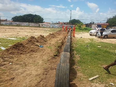 Área foi limpa e onde havia lixo serão plantadas mudas de vária espécies