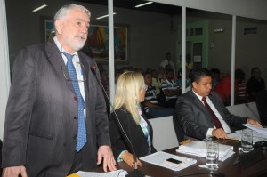 Vereador Sebastião Albuquerque pede que trânsito seja reorganizado