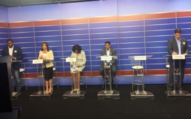 Púlpito vazio: ausência de Edivaldo ao debate simbolizou fraqueza, incompetência e descaso (Foto: TV Guará) 