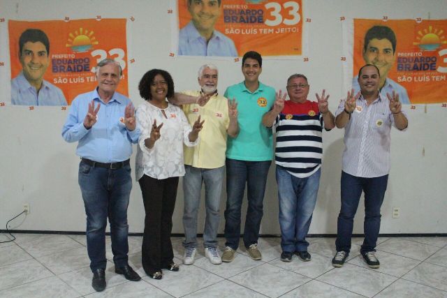 Eduardo com os vereadores Sebastião Albuquerque, José Joaquim, Rose Sales. Edmilson Jansen e Estêvão Aragão 