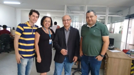 Antônio Oliveira em visita à redação integrada de O Estado e do portal Imirante.com