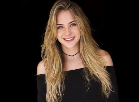 Cantora Gabi Martins, grande sucesso no Instagram, tem mais de 400 mil seguidores