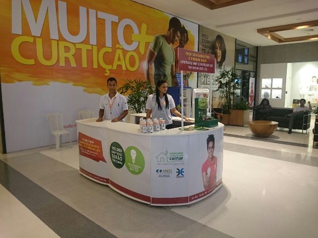 Quiosque de troca de lâmpadas no Shopping sao luis