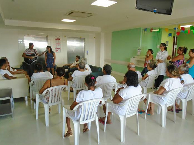 Pacientes do Hospital Carlos Macieira participam do Projeto “Roda de Música”. Foto: Divulgação