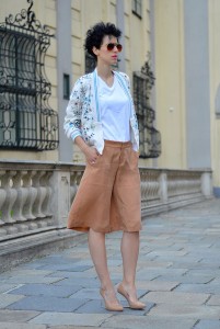 how-to-wear-bermuda-shorts-4